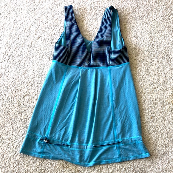 Lululemon Hustle & Bustle Yoga /Run Striped Blue Moon top Size 6 - Picture 3 of 16